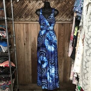 🦋 ECI New York Maxi Dress